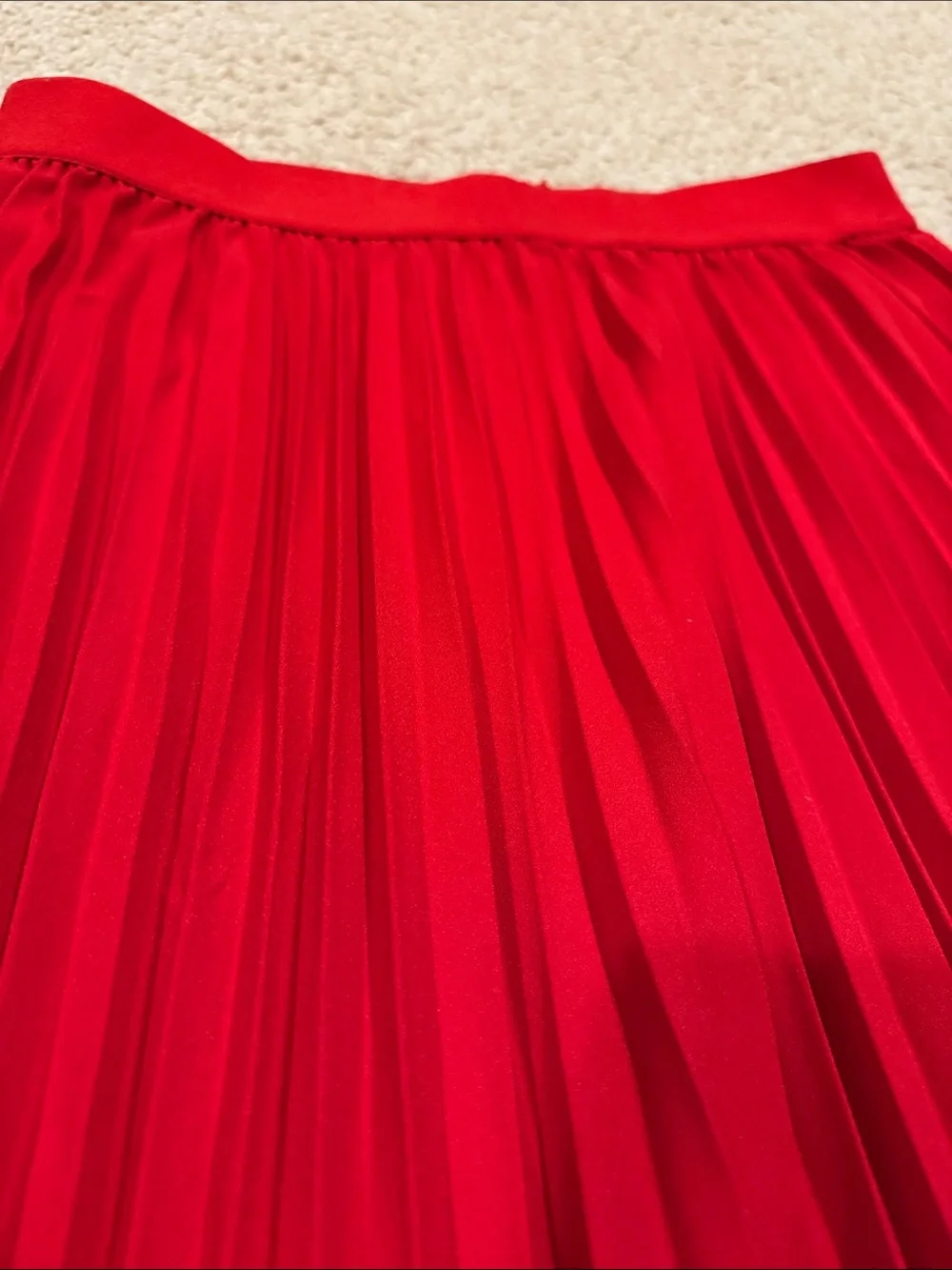 *Classic Red Pleated Midi Skirt - Picture 2 of 3